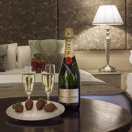 Hotel Breffni Arms 3*