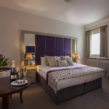 Hotel Breffni Arms 3*