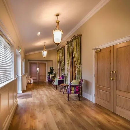 Breffni Arms Otel