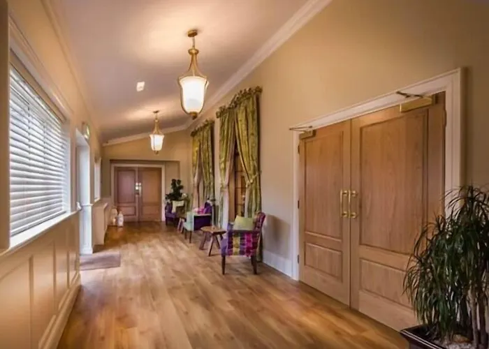 Breffni Arms Отель Arvagh